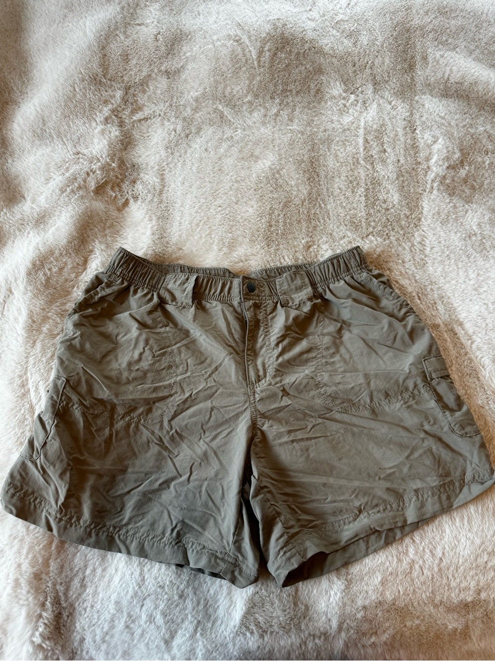 Columbia Olive Green Women's Outdoor Cargo Shorts